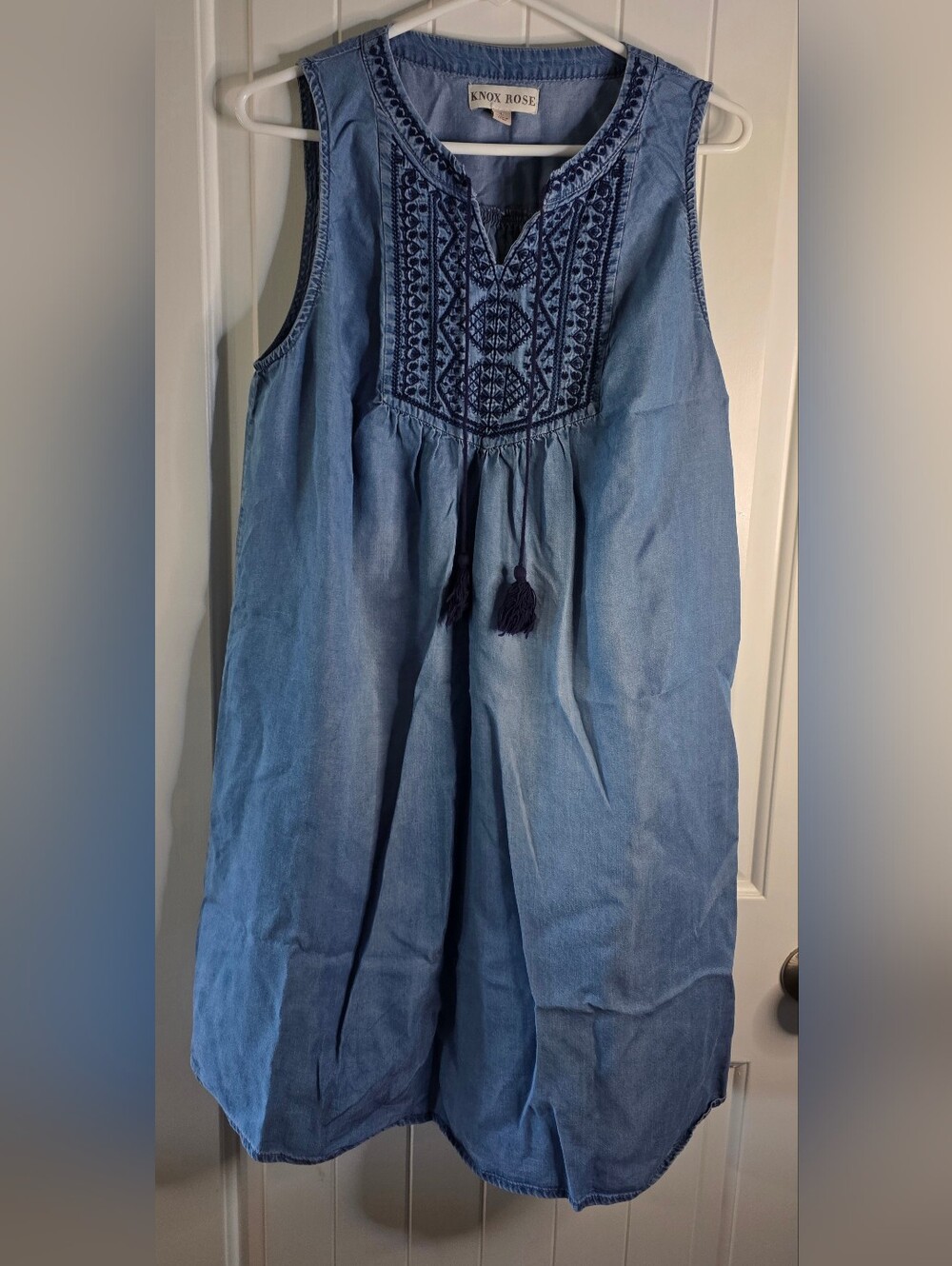 Knox Rose Blue Embroidered Sleeveless Chambray Dress NWOT Large